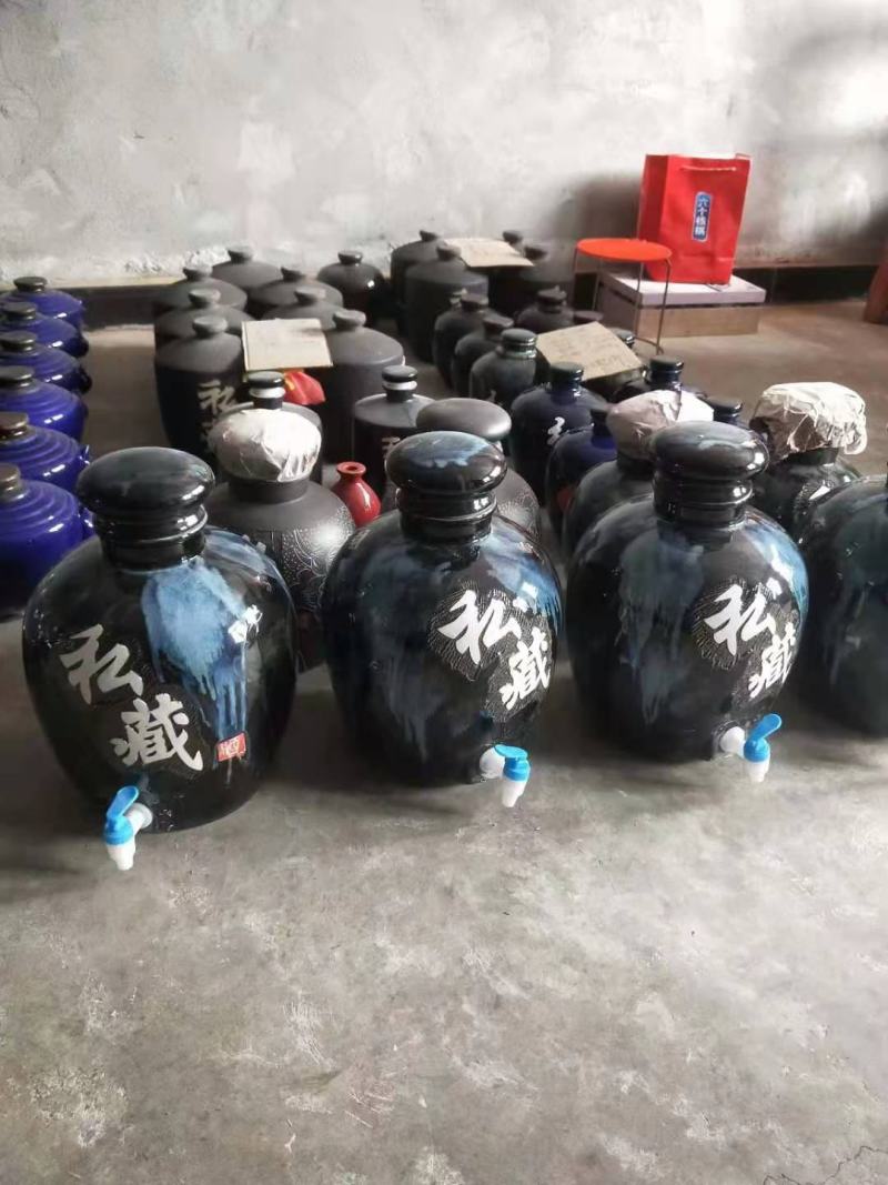 辽阳纯粮食酒，酒香醇厚，不上头，不伤身！口感好！
