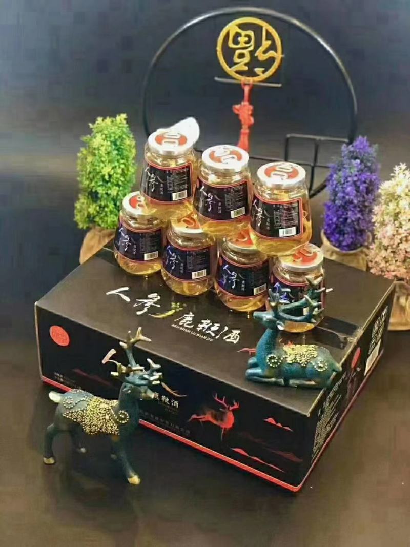 人参鹿鞭酒，人参鹿茸血酒