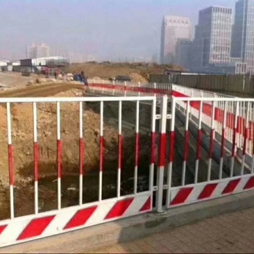 基坑护栏隔离网铁丝网建筑工地防护网临时护栏网