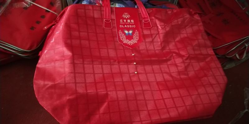 七彩韵乡畅文运杂货铺