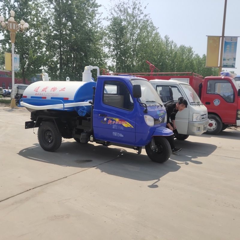 厂家直销三轮吸粪车，吸力大全国可以发货，支持定做