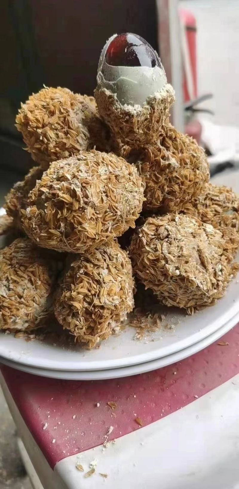 松花皮蛋一件150个左右，价格便宜，支持整车走货