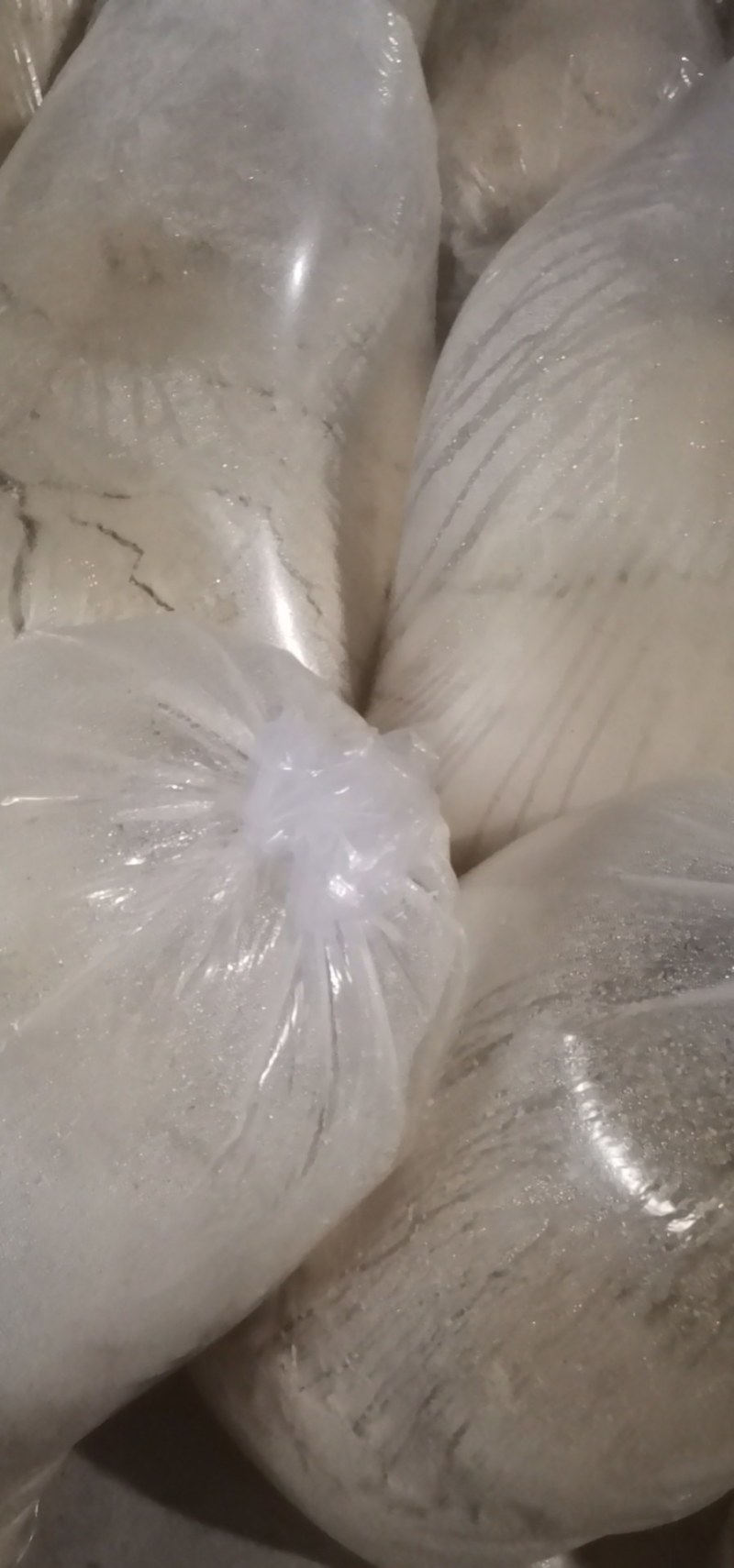 益生菌发酵豆腐渣添:玉米粉，饼干粉，米糠，麦糠制作而成