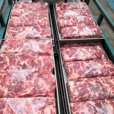 厂家直销高品质清真牛碎肉，纯干，瘦度高，肉块整，食堂可用