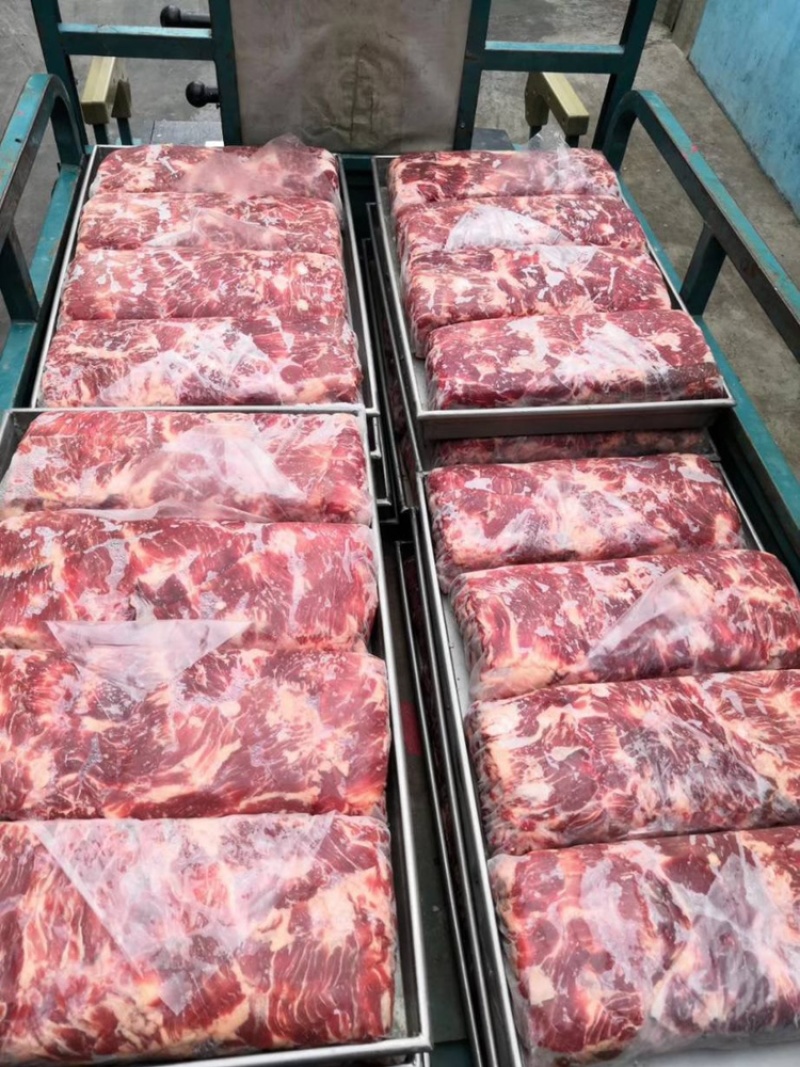 厂家直销高品质清真牛碎肉，纯干，瘦度高，肉块整，食堂可用