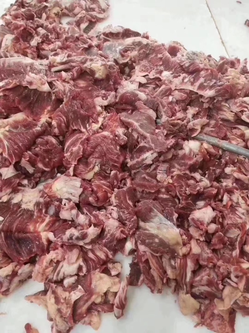 厂家直销高品质清真牛碎肉，纯干，瘦度高，肉块整，食堂可用