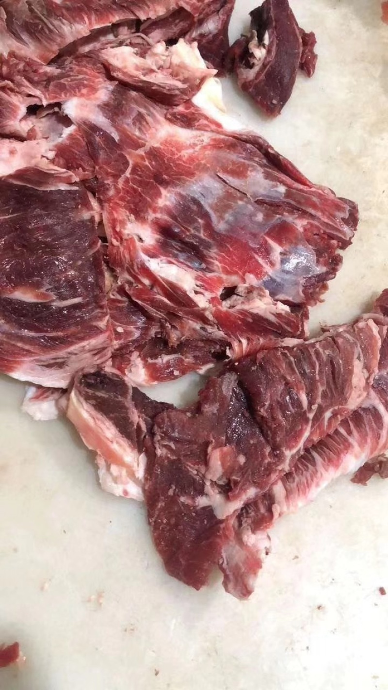 厂家直销高品质清真牛碎肉，纯干，瘦度高，肉块整，食堂可用