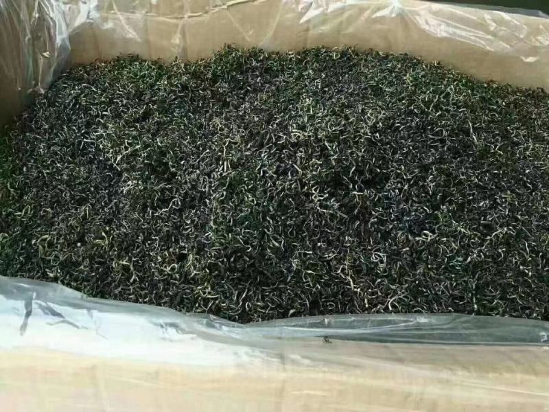 蒲公英茶，精挑细选岀来的新茶，干度好，颜色绿，味道浓！