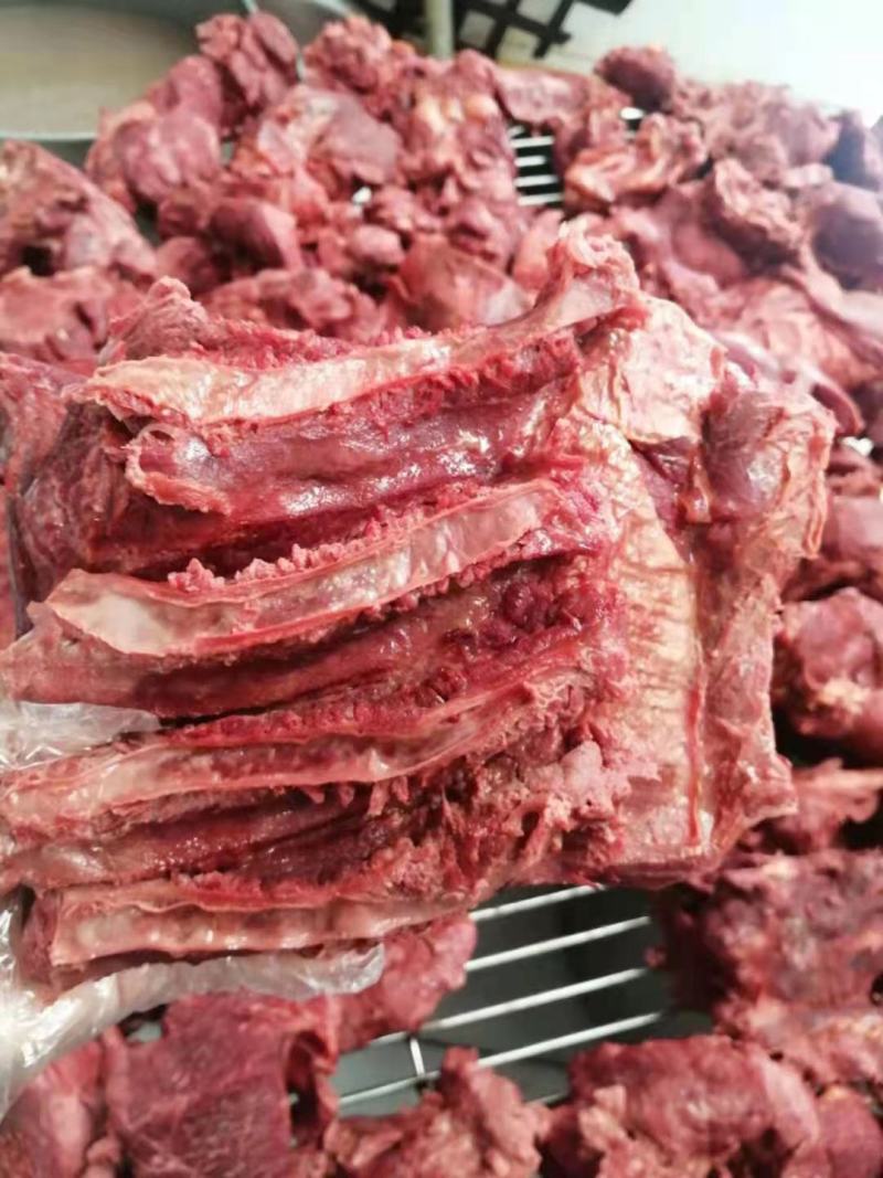 鲜驴肉批发，养殖基地，一手货源，现杀现宰，纯干无注水鲜驴