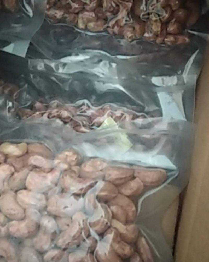 腰果仁新货越南盐焗腰果带衣熟腰果特价批发可一件代发
