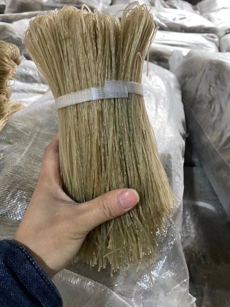 地摊红薯粉条细粉土豆粉条土豆细粉红苕粉厂家直销