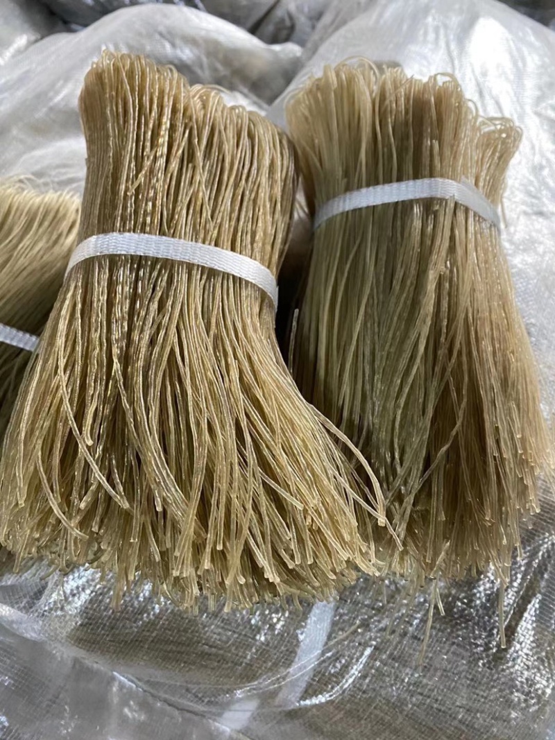 地摊红薯粉条细粉土豆粉条土豆细粉红苕粉厂家直销