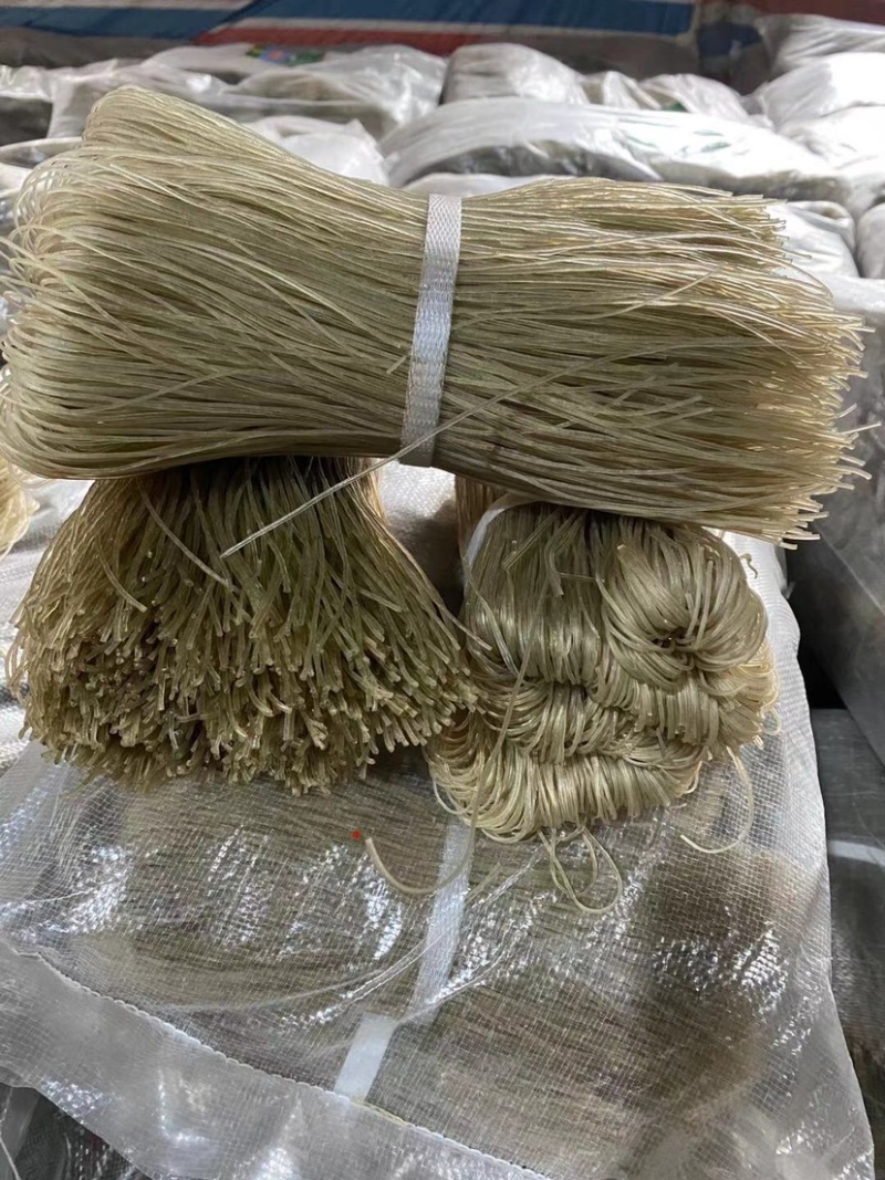 地摊红薯粉条细粉土豆粉条土豆细粉红苕粉厂家直销