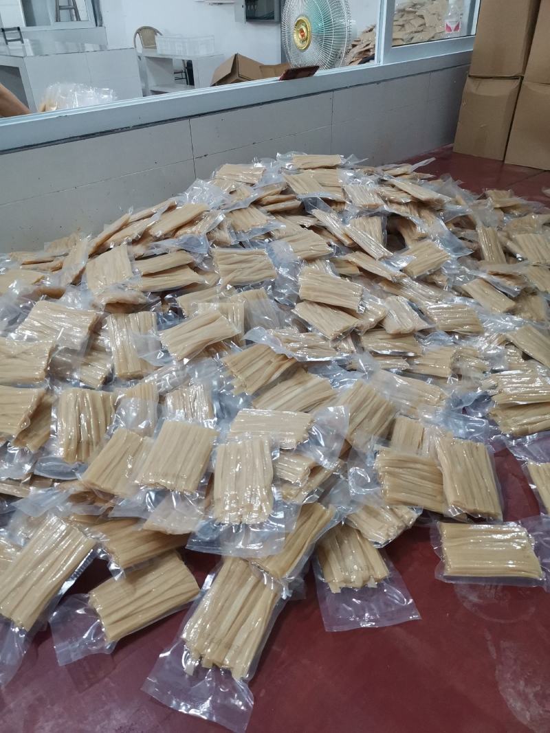 川粉粉条保鲜粉条厂家直供，支持贴牌加工，电商一件代发