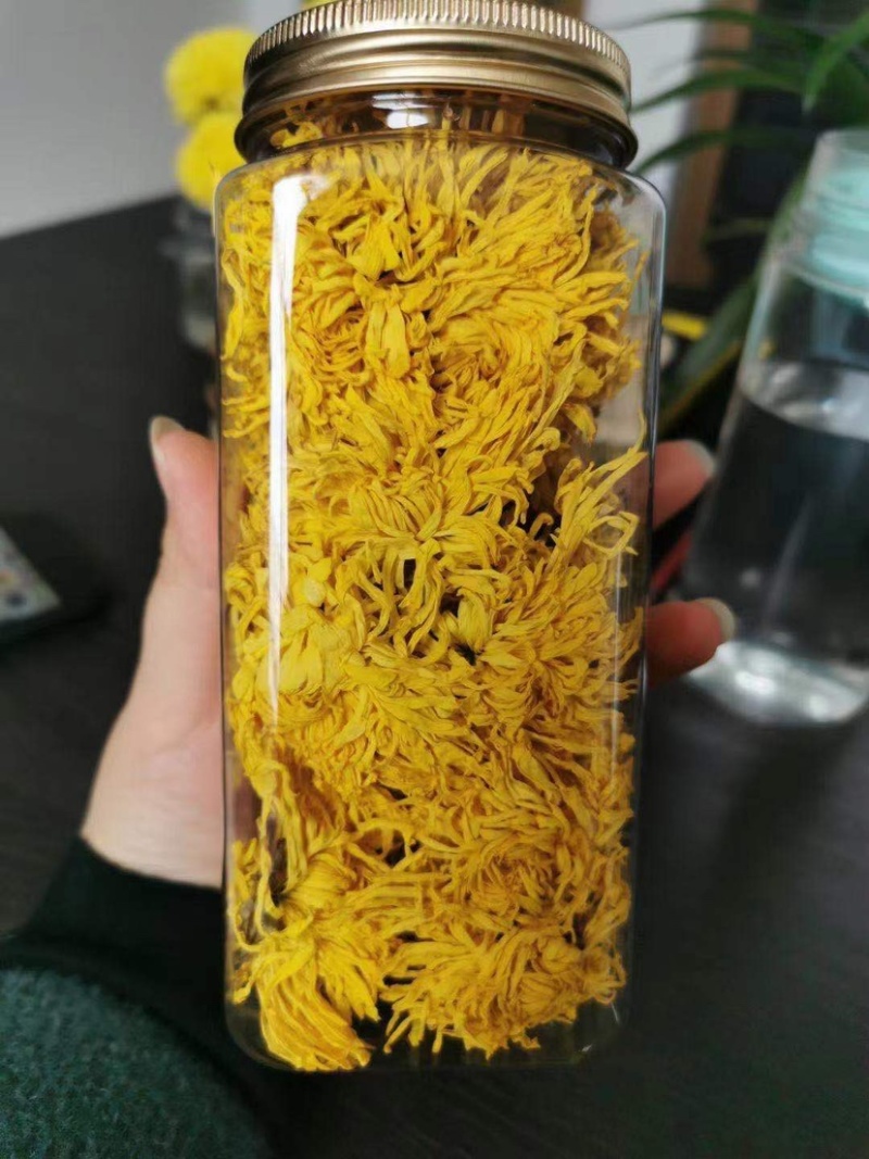 金丝皇菊味道好、香味浓、色泽金黄、香甜可口。