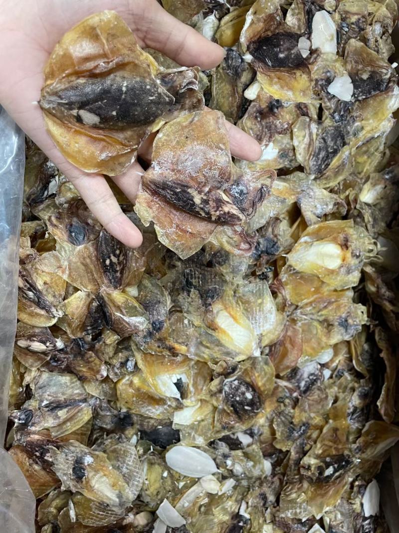 小墨鱼丁，本港纯淡干货，一件30斤起46元。小个头的墨鱼
