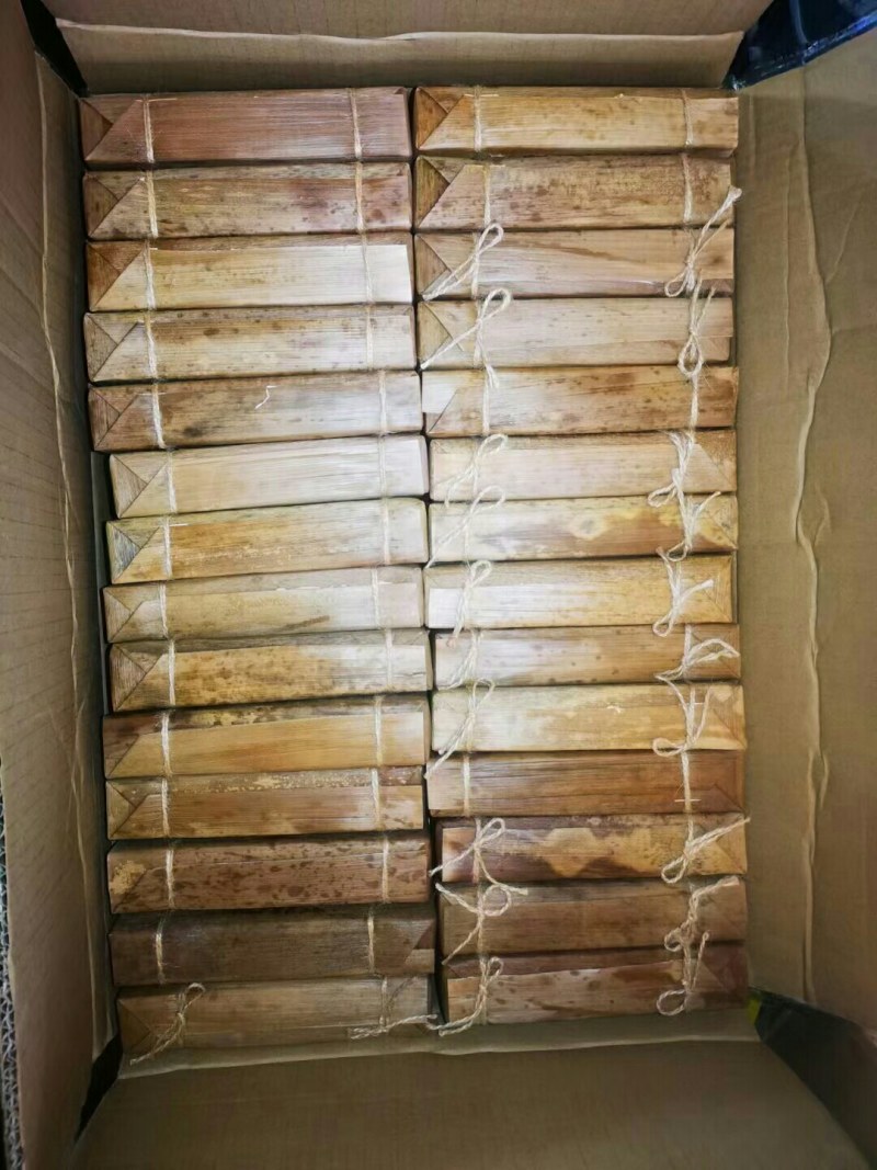 云南傣家原味贡糖500克左右一块精致包装，防潮耐热
