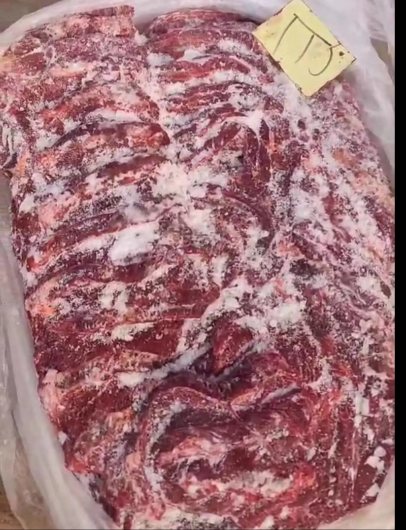 新鲜蒙古马肉四分体检疫合格，健康美味，持续有货