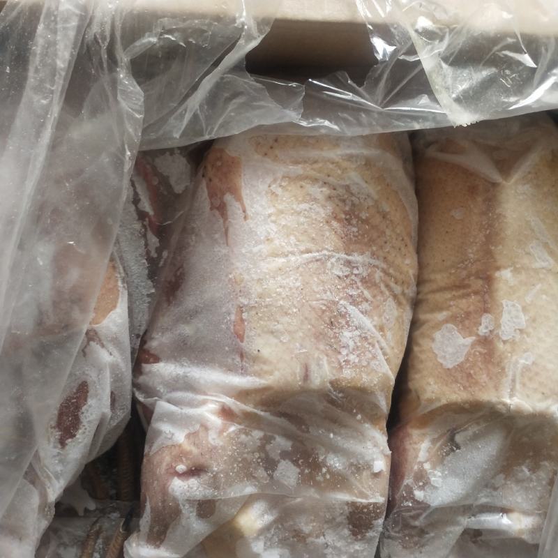 草麻鸭！湖边自然放养！肉质细腻鲜美，无添加剂
