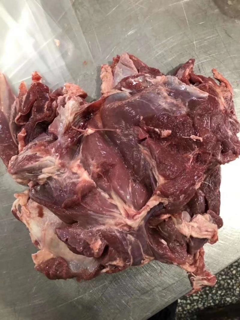 自然块鲜羊肉去骨羊腿包净肉，价格低，量大从优