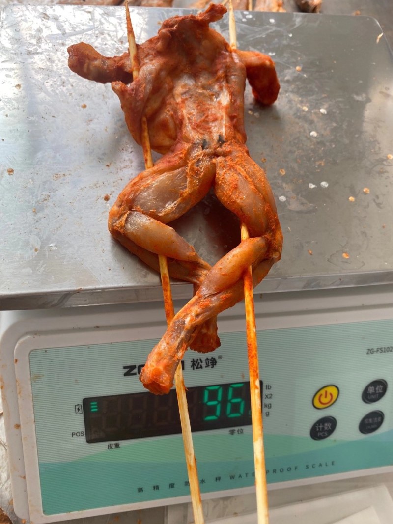 牛蛙串厂家直销规格齐全，直接烤，价格便宜