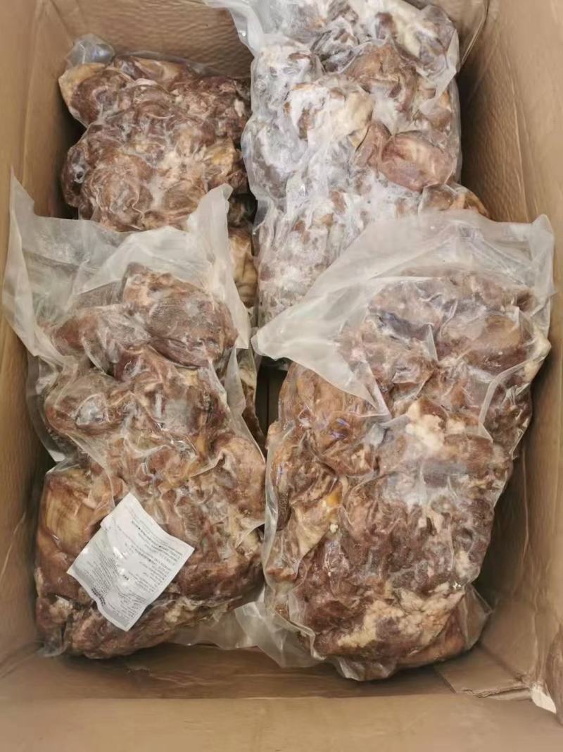 羊肉蒙古八分熟山羊肉带皮的去皮的八分熟山羊肉
