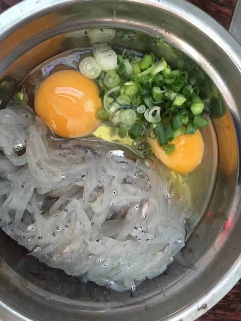 补钙行家银鱼“银鱼虽小，五脏俱全”，银鱼富钙质、高蛋白