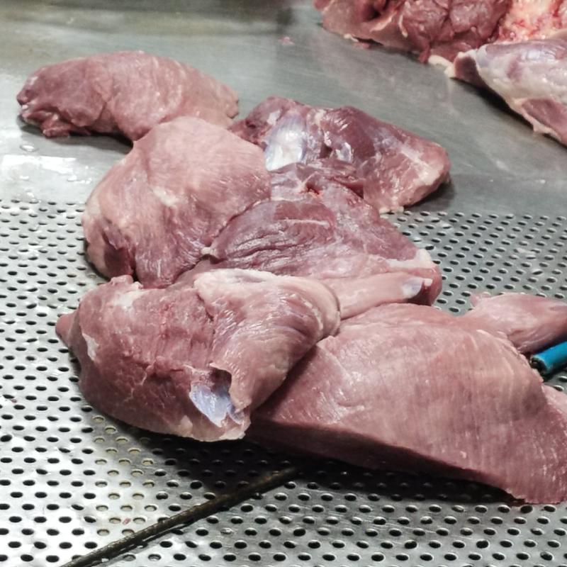厂家批发冻猪块肉两扒两大块量大优惠