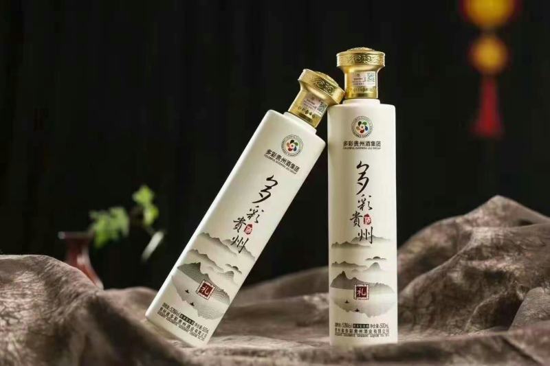 1：批发多种中高端白酒，婚庆，公司招待，朋友聚会。