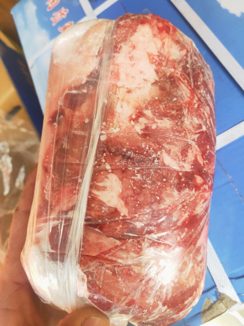 纯干，羊后腿包。穿串必备烧烤必备欢迎咨询
