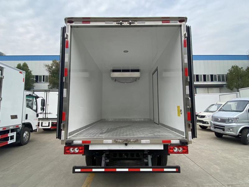 陕汽德龙K3000国六4.2米冷藏车(合规车型)