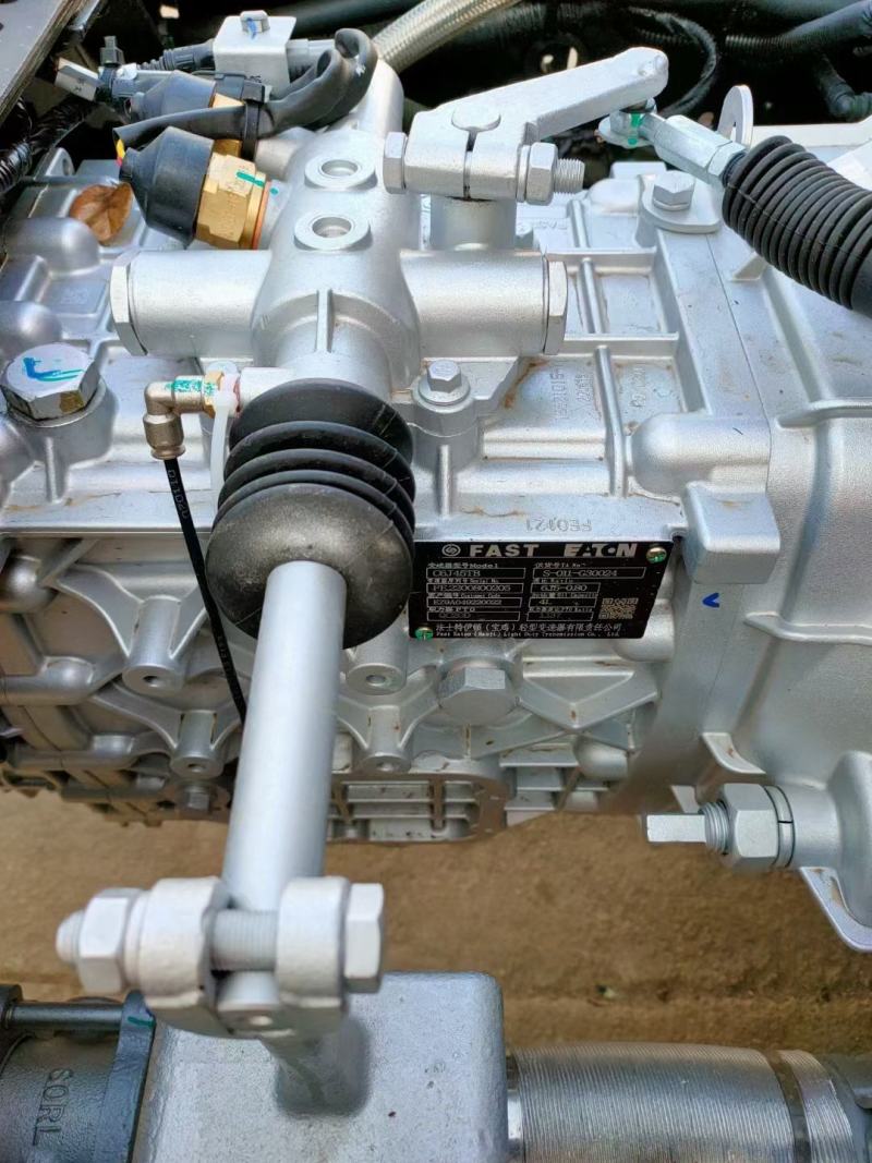 陕汽德龙K3000国六4.2米冷藏车(合规车型)