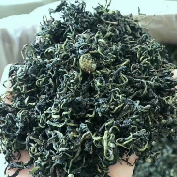 新疆蒲公英茶，叶子和根都有，需要时请注明。1斤起包邮