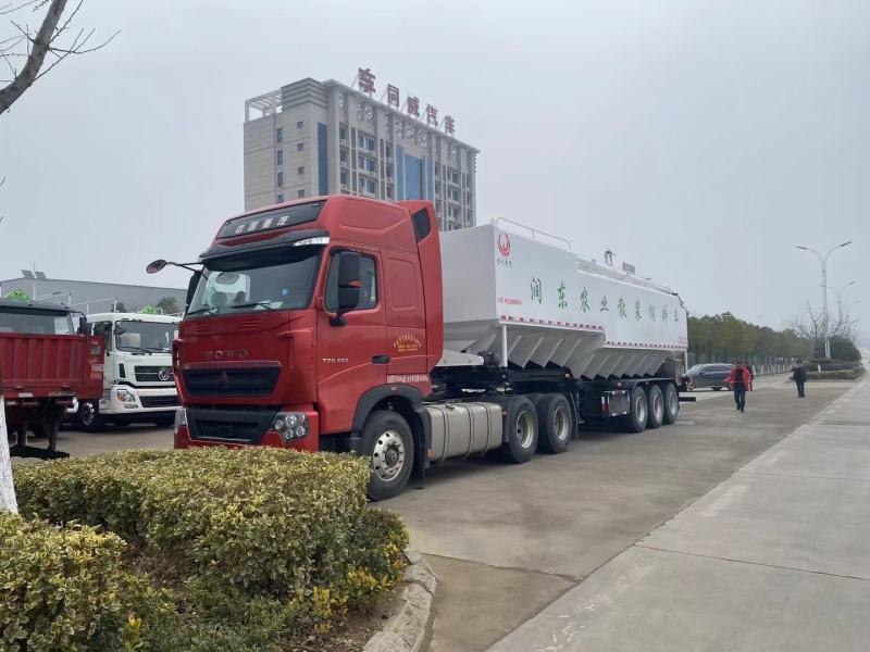 厂家直销:半挂散装饲料车