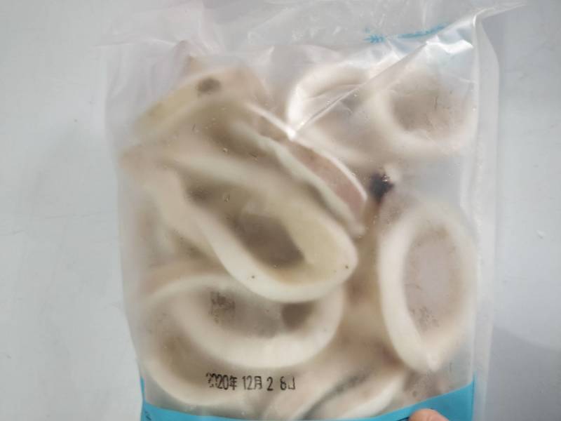 干冰鱿鱼圈，不发水不添加任何化学添加剂，一手货源。