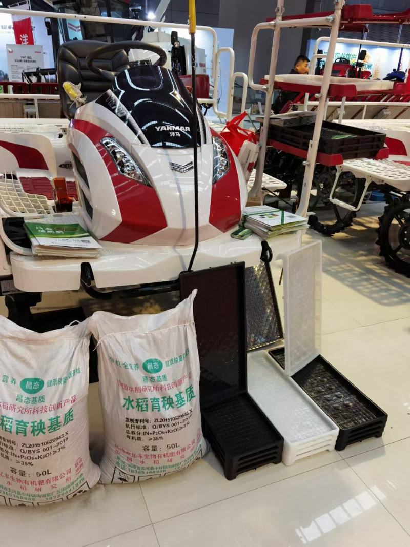水稻秧基质水稻育秧盘托盘软盘硬盘抛盘