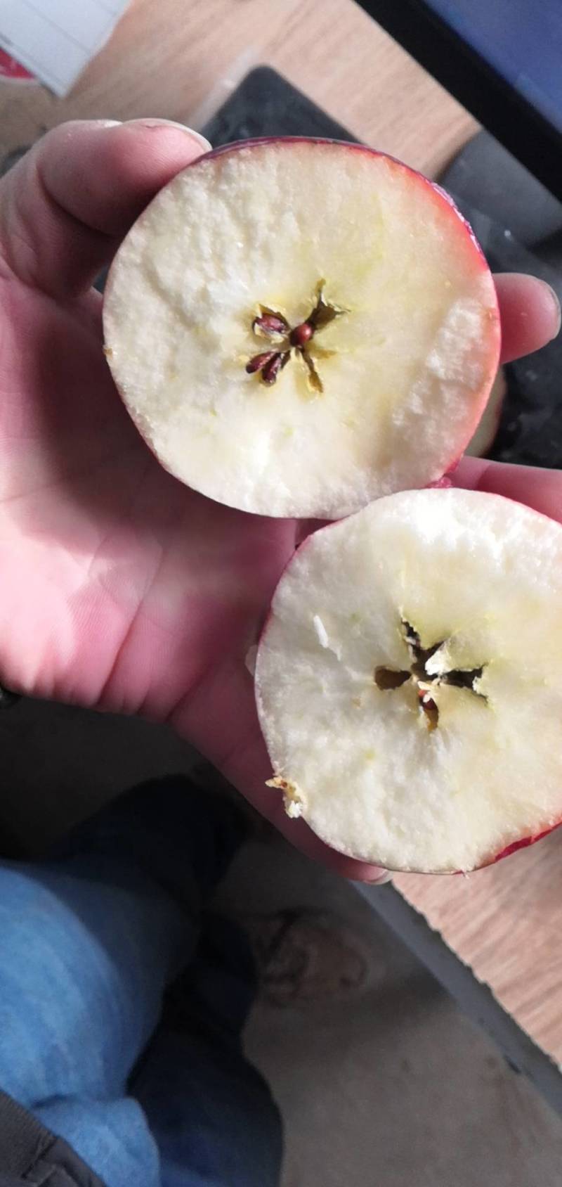 甘肃礼县花牛苹果新鲜香甜天水苹果