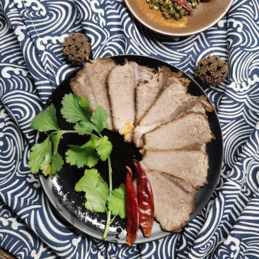 卤牛肉，酱牛肉，货真价实，纯牛肉卤制味道好，欢迎下单
