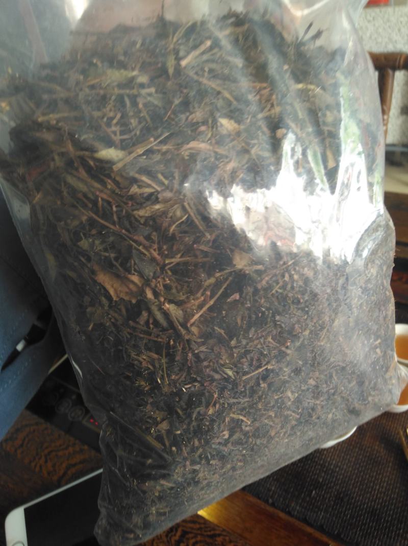 凤凰乌岽春银花香茶头清香奶香味十足，基地直销产品