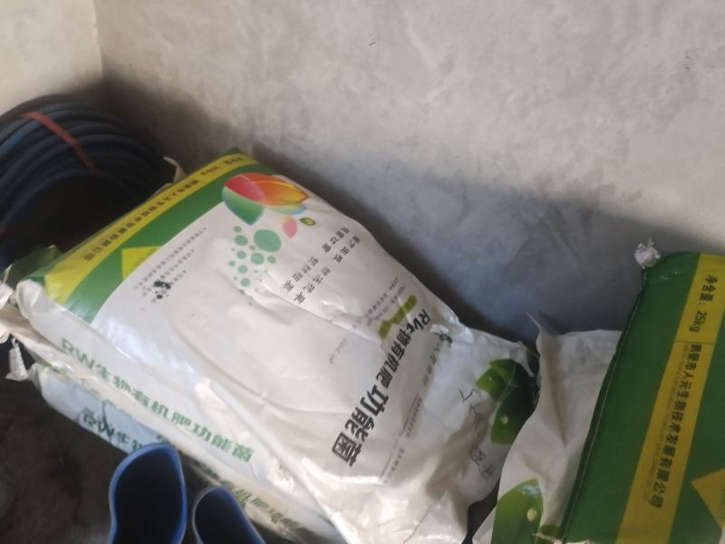 养鸡场产业链精制有机肥料，精料足，发酵完全，蔬菜水果园肥