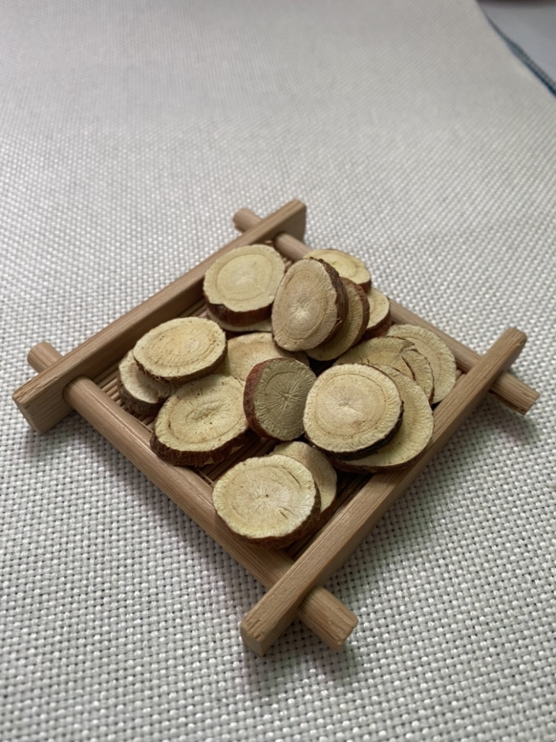 纯红皮甘草圆片挑选，甘肃纯红皮大圆片甘草，无杂质