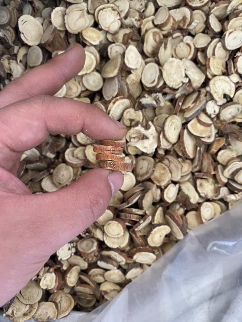 纯红皮甘草圆片挑选，甘肃纯红皮大圆片甘草，无杂质