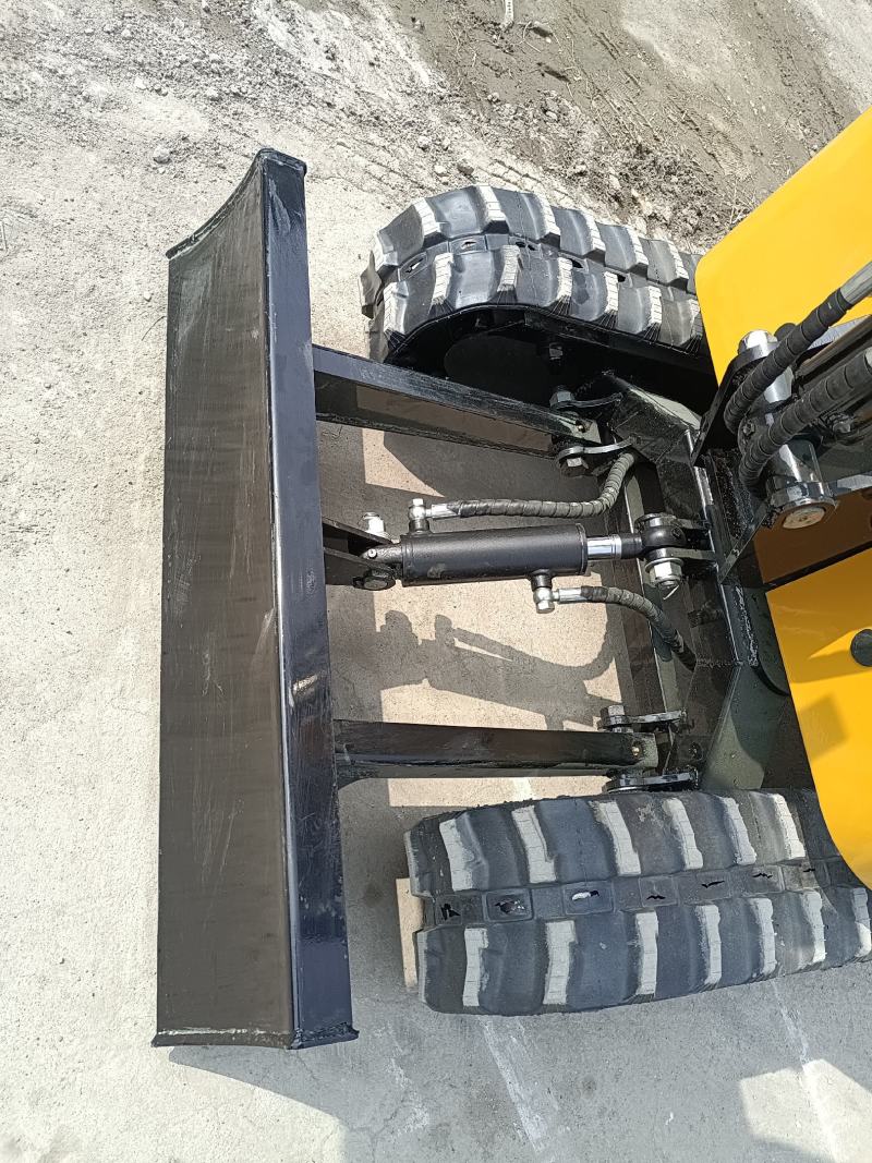 小型挖掘机家用挖土1吨小挖机微型果园农用多功能微挖勾机