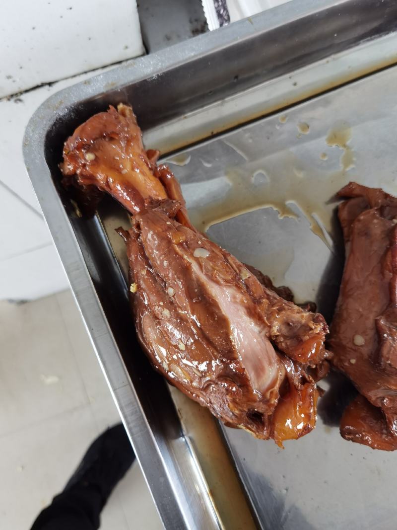 牛小腿乳牛棒骨！小牛腿一件40斤25个左右适合酒店加工厂