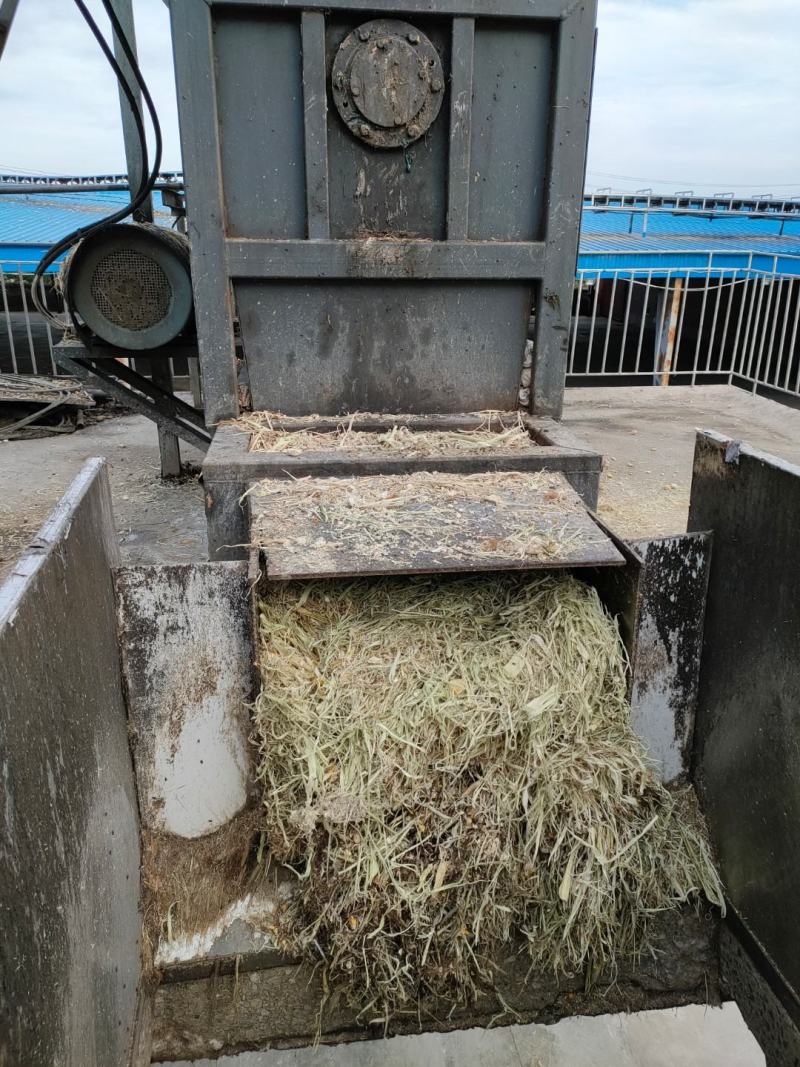 销售二手大型秸秆饲料粉碎机给钱就卖可以定制新机