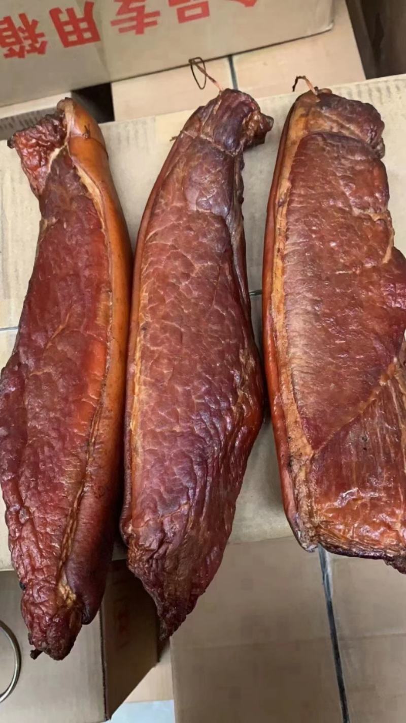 厂家直销各种腊肉大块肉麻辣五香都有欢迎下单
