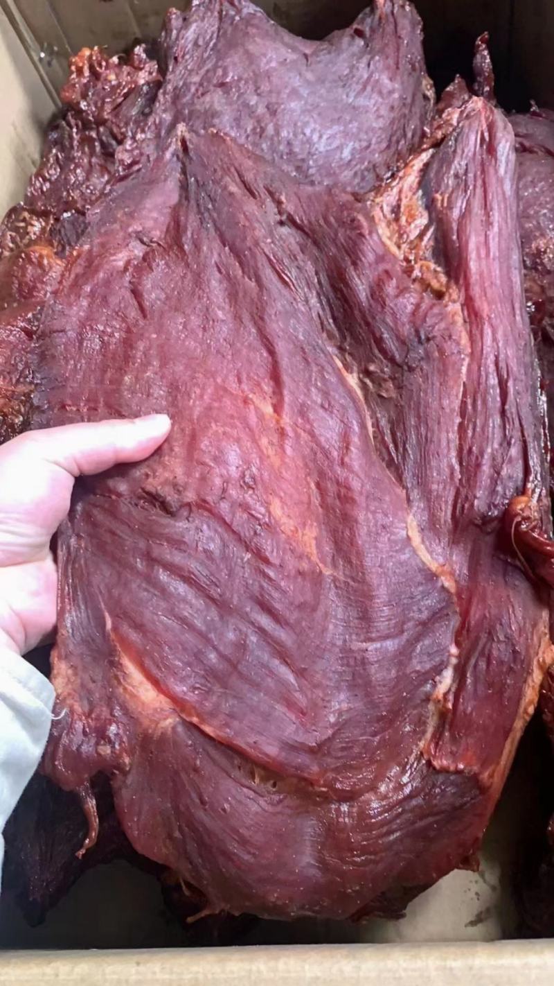 厂家直销各种腊肉大块肉麻辣五香都有欢迎下单
