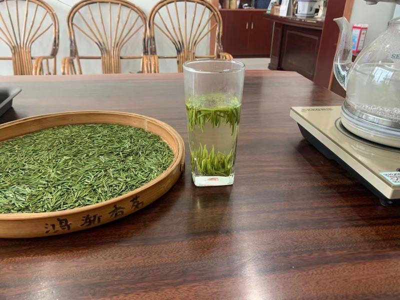 峨眉山高山绿茶，精品绿茶