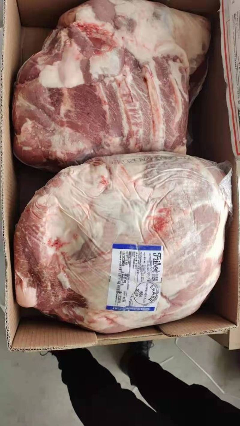 巴西JBS牛肉(背肩)四证齐全，肉质细嫩，含水量少，价格亲民