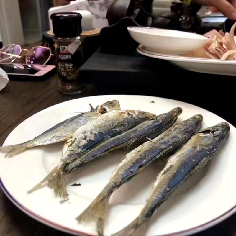 南澳岛，深海巴浪，农村人精心制作巴浪鱼干。